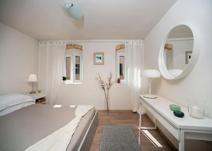 Newly Renovated 1730's Venetian Loft Apartment Corfu (city)
