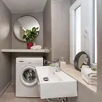 Newly Renovated 1730's Venetian Loft *