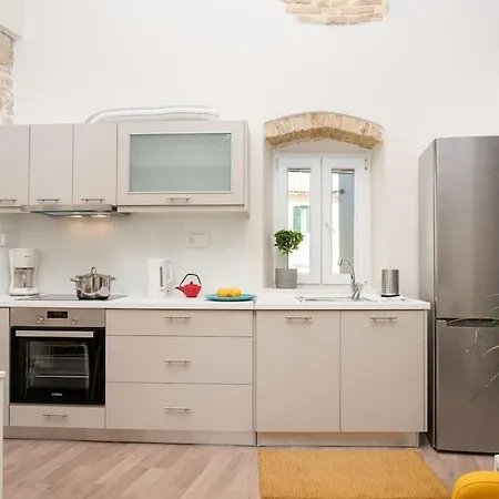 Newly Renovated 1730's Venetian Loft Apartman *